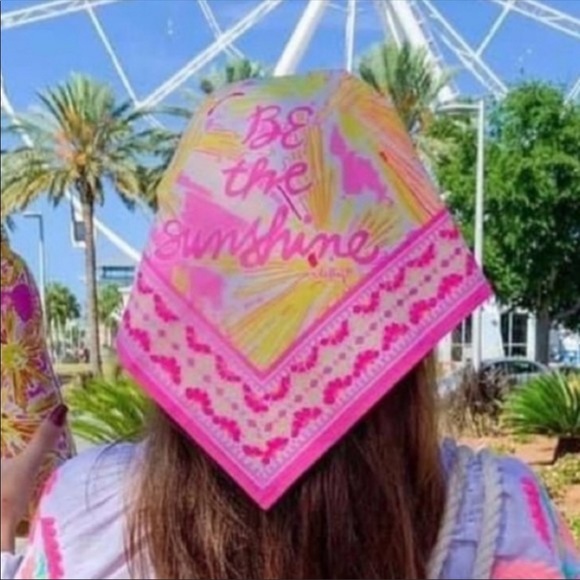 Lilly Pulitzer Accessories - NWT Lilly Pulitzer Be The Sunshine scarf.